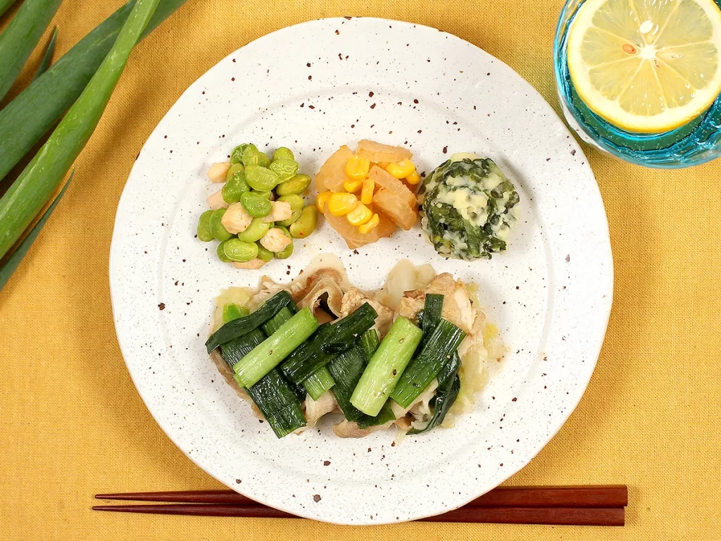 九条ねぎと蒸し豚の塩だれ仕立て